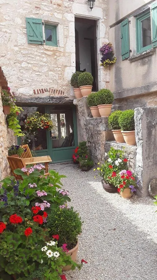 Les Charmes Du Lac Esclauzels Apartment