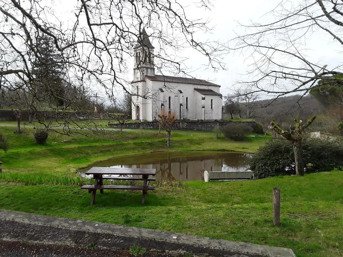 Les Charmes Du Lac Esclauzels 0*,  France